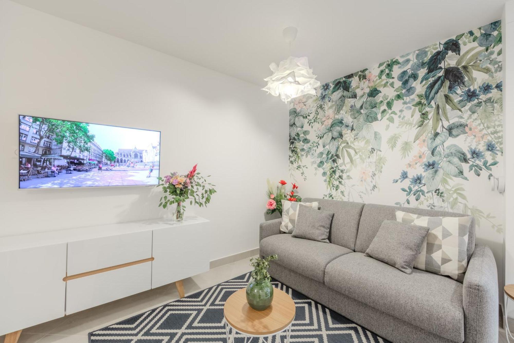 Jardin Saint Honore Apartments Париж Стая снимка