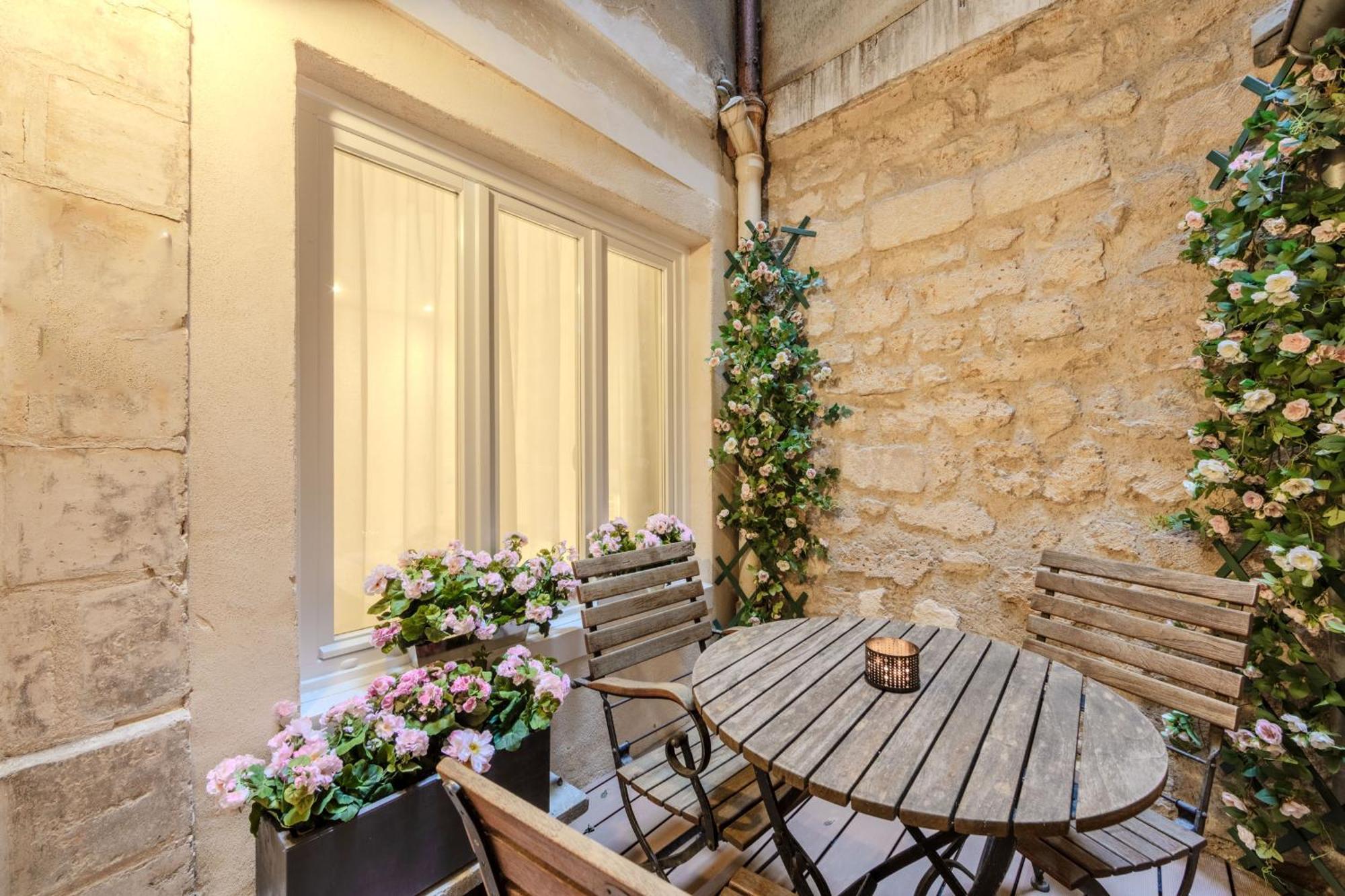 Jardin Saint Honore Apartments Париж Стая снимка