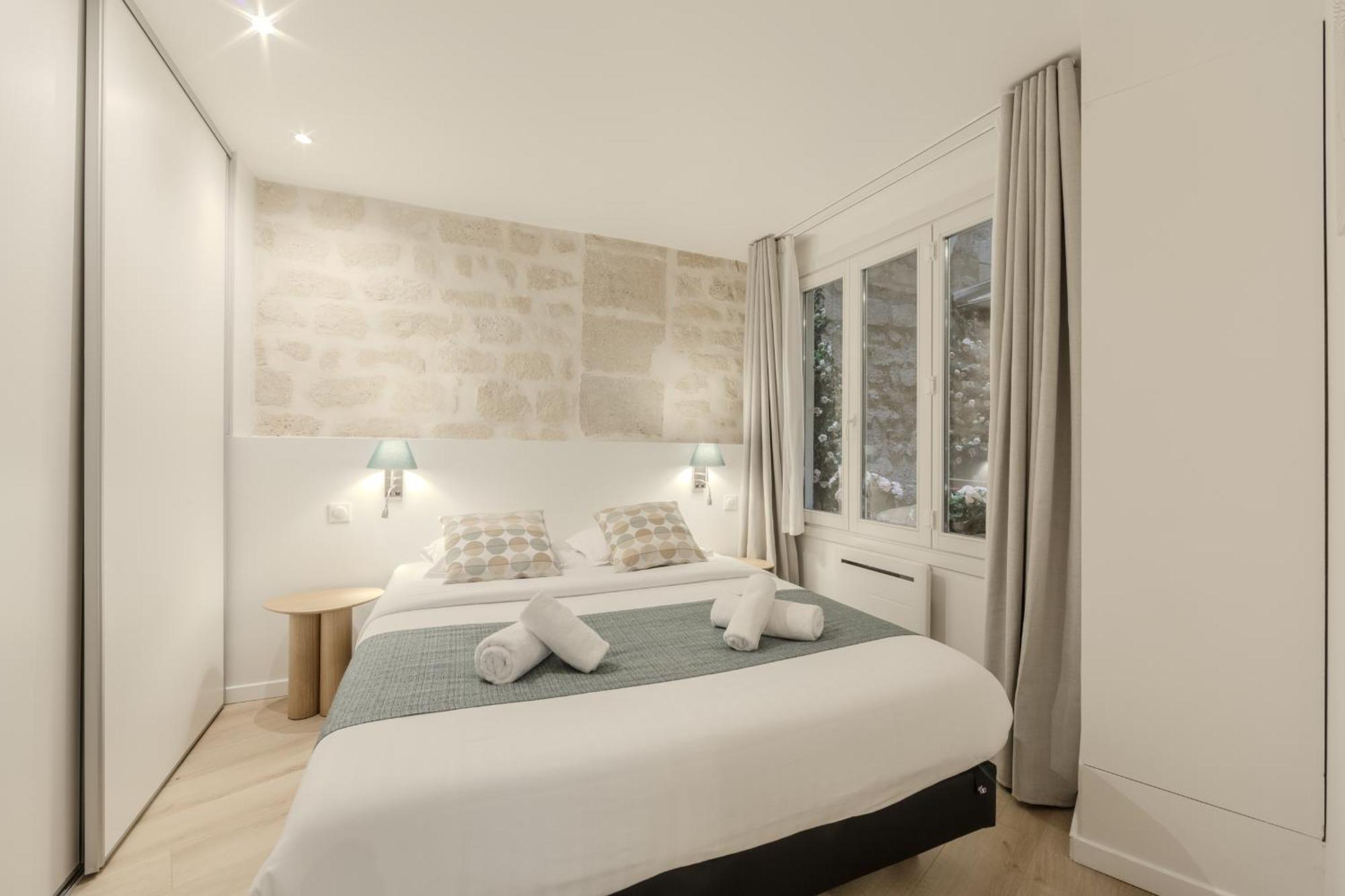 Jardin Saint Honore Apartments Париж Стая снимка